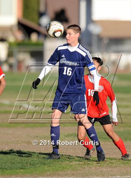 Thumbnail 3 in Saugus vs. Cleveland photogallery.