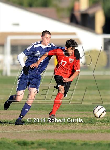 Thumbnail 3 in Saugus vs. Cleveland photogallery.