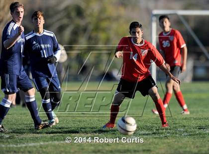 Thumbnail 3 in Saugus vs. Cleveland photogallery.