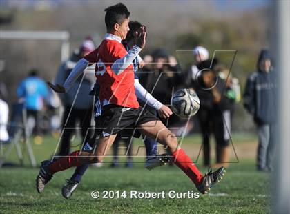 Thumbnail 2 in Saugus vs. Cleveland photogallery.