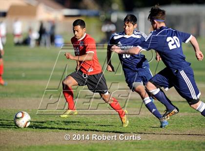 Thumbnail 2 in Saugus vs. Cleveland photogallery.