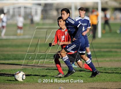 Thumbnail 2 in Saugus vs. Cleveland photogallery.