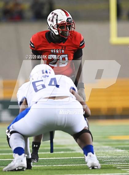 Thumbnail 1 in Rockwall-Heath vs. Temple (UIL 6A Area Playoff) photogallery.