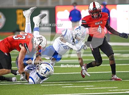 Thumbnail 3 in Rockwall-Heath vs. Temple (UIL 6A Area Playoff) photogallery.