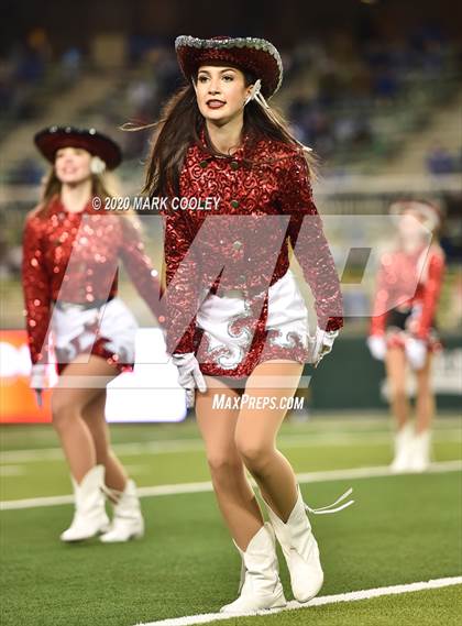 Thumbnail 3 in Rockwall-Heath vs. Temple (UIL 6A Area Playoff) photogallery.