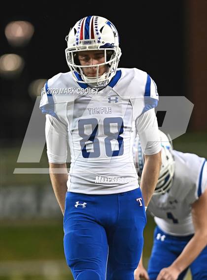 Thumbnail 2 in Rockwall-Heath vs. Temple (UIL 6A Area Playoff) photogallery.