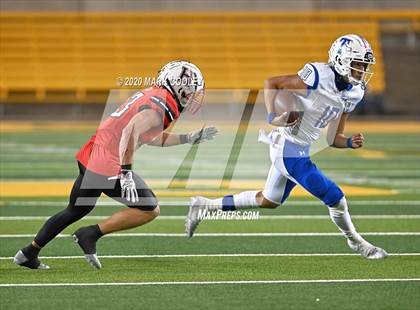 Thumbnail 2 in Rockwall-Heath vs. Temple (UIL 6A Area Playoff) photogallery.