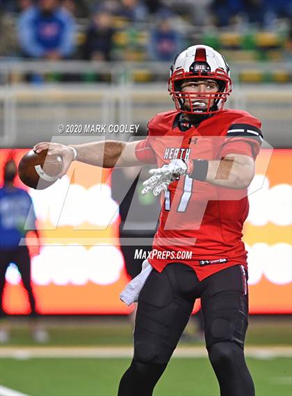 Thumbnail 2 in Rockwall-Heath vs. Temple (UIL 6A Area Playoff) photogallery.