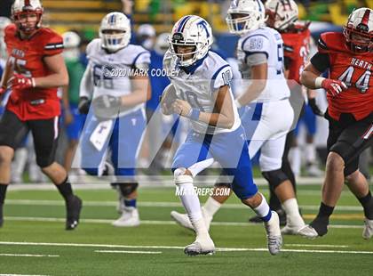 Thumbnail 3 in Rockwall-Heath vs. Temple (UIL 6A Area Playoff) photogallery.