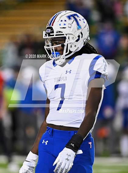 Thumbnail 3 in Rockwall-Heath vs. Temple (UIL 6A Area Playoff) photogallery.