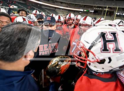 Thumbnail 3 in Rockwall-Heath vs. Temple (UIL 6A Area Playoff) photogallery.