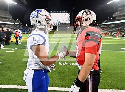 Thumbnail 1 in Rockwall-Heath vs. Temple (UIL 6A Area Playoff) photogallery.