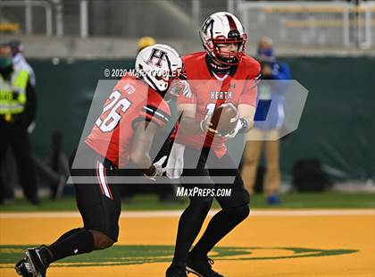 Thumbnail 3 in Rockwall-Heath vs. Temple (UIL 6A Area Playoff) photogallery.