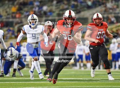 Thumbnail 3 in Rockwall-Heath vs. Temple (UIL 6A Area Playoff) photogallery.