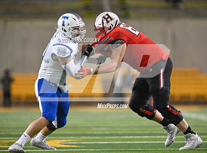 Thumbnail 1 in Rockwall-Heath vs. Temple (UIL 6A Area Playoff) photogallery.