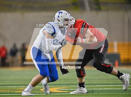 Thumbnail 3 in Rockwall-Heath vs. Temple (UIL 6A Area Playoff) photogallery.