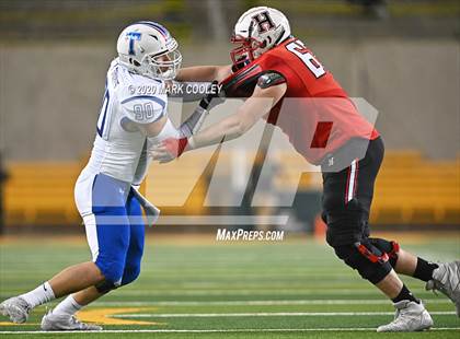 Thumbnail 3 in Rockwall-Heath vs. Temple (UIL 6A Area Playoff) photogallery.