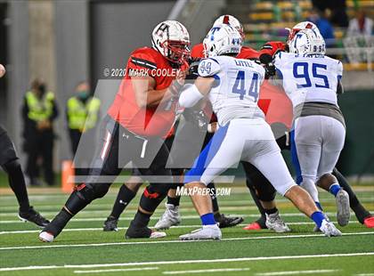 Thumbnail 1 in Rockwall-Heath vs. Temple (UIL 6A Area Playoff) photogallery.