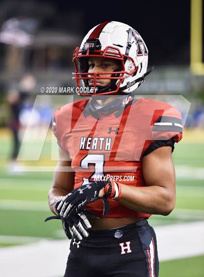 Thumbnail 1 in Rockwall-Heath vs. Temple (UIL 6A Area Playoff) photogallery.
