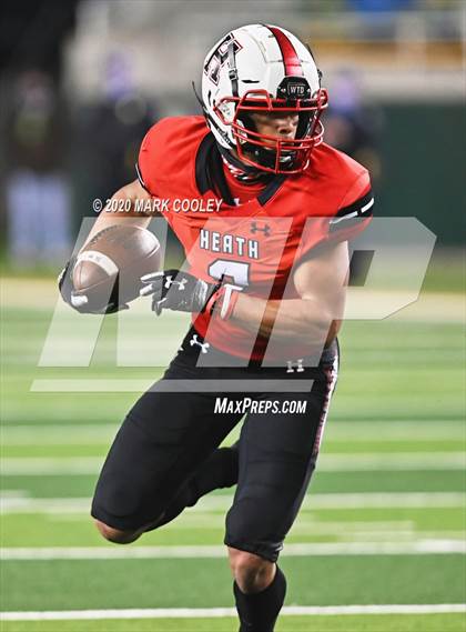 Thumbnail 3 in Rockwall-Heath vs. Temple (UIL 6A Area Playoff) photogallery.