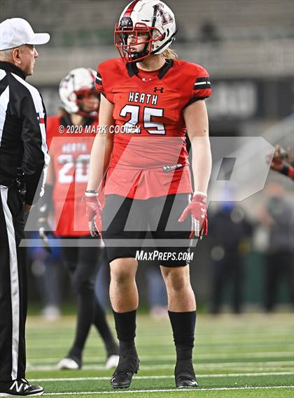 Thumbnail 2 in Rockwall-Heath vs. Temple (UIL 6A Area Playoff) photogallery.