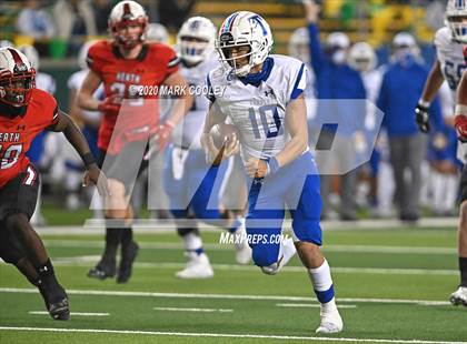 Thumbnail 2 in Rockwall-Heath vs. Temple (UIL 6A Area Playoff) photogallery.