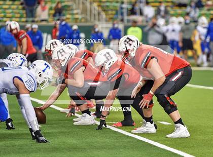 Thumbnail 3 in Rockwall-Heath vs. Temple (UIL 6A Area Playoff) photogallery.