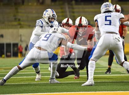 Thumbnail 1 in Rockwall-Heath vs. Temple (UIL 6A Area Playoff) photogallery.