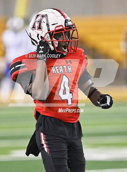 Thumbnail 2 in Rockwall-Heath vs. Temple (UIL 6A Area Playoff) photogallery.