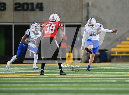 Thumbnail 2 in Rockwall-Heath vs. Temple (UIL 6A Area Playoff) photogallery.