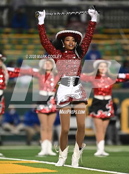 Thumbnail 3 in Rockwall-Heath vs. Temple (UIL 6A Area Playoff) photogallery.