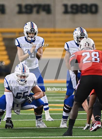 Thumbnail 3 in Rockwall-Heath vs. Temple (UIL 6A Area Playoff) photogallery.