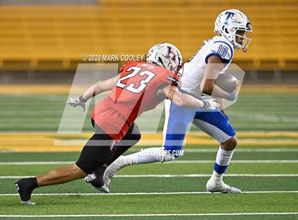 Thumbnail 1 in Rockwall-Heath vs. Temple (UIL 6A Area Playoff) photogallery.