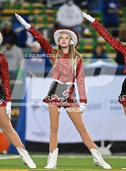 Thumbnail 3 in Rockwall-Heath vs. Temple (UIL 6A Area Playoff) photogallery.