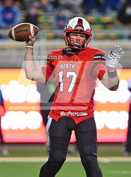Thumbnail 1 in Rockwall-Heath vs. Temple (UIL 6A Area Playoff) photogallery.