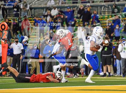 Thumbnail 3 in Rockwall-Heath vs. Temple (UIL 6A Area Playoff) photogallery.