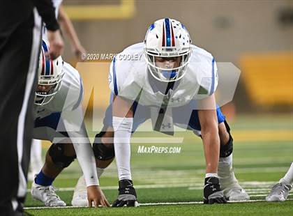 Thumbnail 1 in Rockwall-Heath vs. Temple (UIL 6A Area Playoff) photogallery.