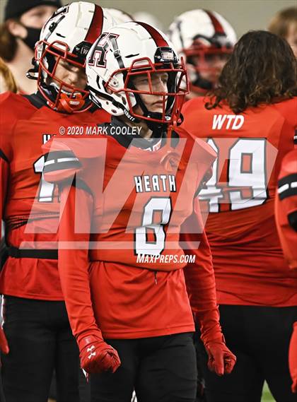 Thumbnail 3 in Rockwall-Heath vs. Temple (UIL 6A Area Playoff) photogallery.