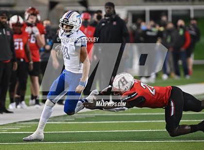 Thumbnail 2 in Rockwall-Heath vs. Temple (UIL 6A Area Playoff) photogallery.