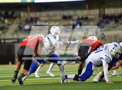 Thumbnail 3 in Rockwall-Heath vs. Temple (UIL 6A Area Playoff) photogallery.