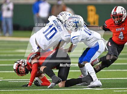 Thumbnail 2 in Rockwall-Heath vs. Temple (UIL 6A Area Playoff) photogallery.