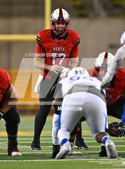 Thumbnail 3 in Rockwall-Heath vs. Temple (UIL 6A Area Playoff) photogallery.