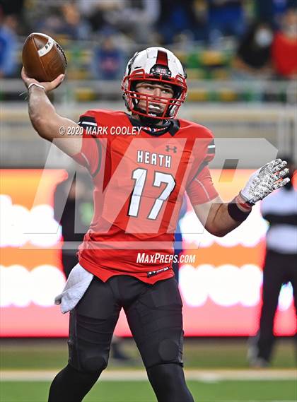 Thumbnail 2 in Rockwall-Heath vs. Temple (UIL 6A Area Playoff) photogallery.