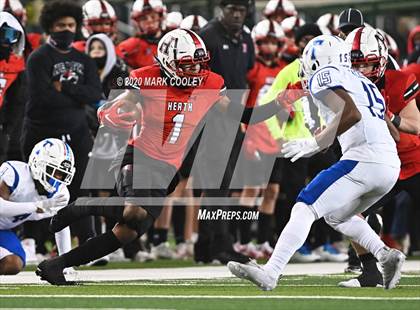 Thumbnail 3 in Rockwall-Heath vs. Temple (UIL 6A Area Playoff) photogallery.