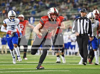 Thumbnail 3 in Rockwall-Heath vs. Temple (UIL 6A Area Playoff) photogallery.