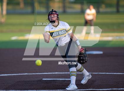 Thumbnail 3 in Kirbyville @ East Chambers photogallery.