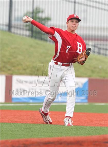 Thumbnail 2 in Highlands vs. Beechwood (Ninth Region Quarterfinal) photogallery.