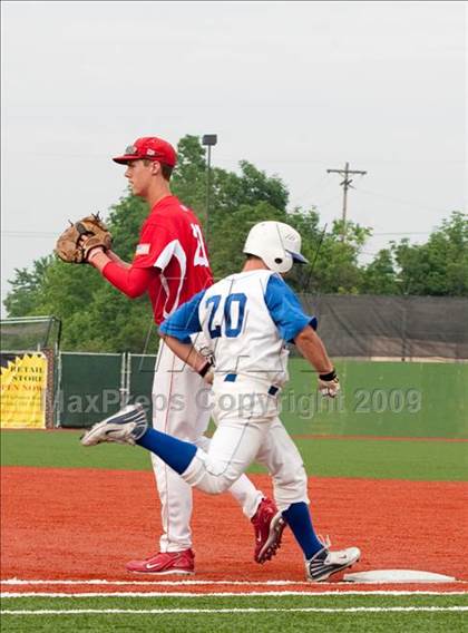 Thumbnail 3 in Highlands vs. Beechwood (Ninth Region Quarterfinal) photogallery.