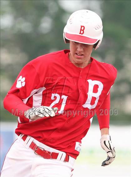 Thumbnail 1 in Highlands vs. Beechwood (Ninth Region Quarterfinal) photogallery.