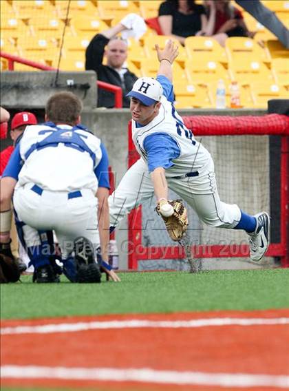Thumbnail 3 in Highlands vs. Beechwood (Ninth Region Quarterfinal) photogallery.
